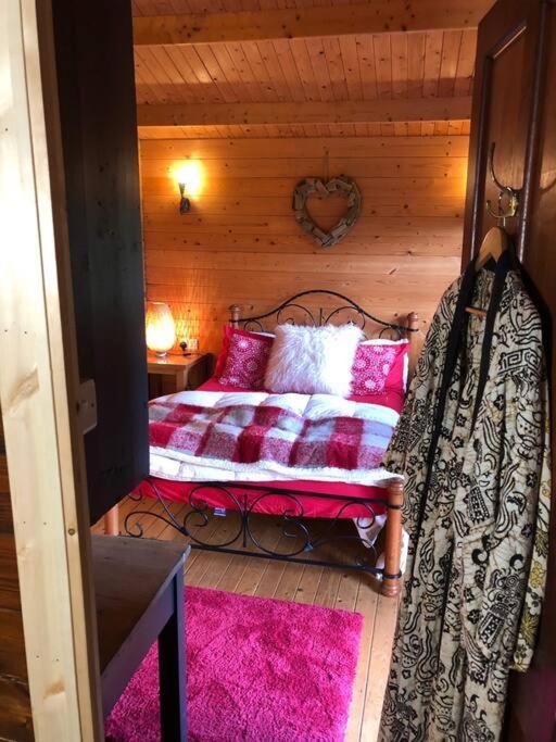Unique Tiny House Near 3 Peaks - The Zedshed Apartment Bentham Bagian luar foto