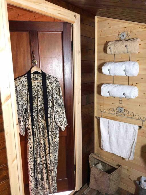 Unique Tiny House Near 3 Peaks - The Zedshed Apartment Bentham Bagian luar foto
